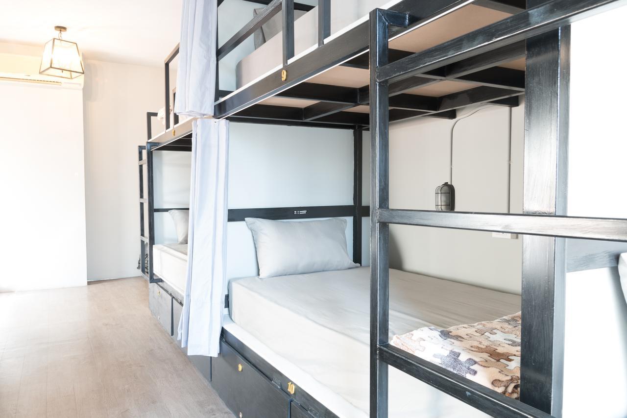 Iris Hostel Чиангмай Екстериор снимка